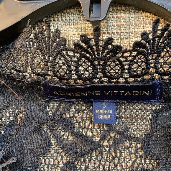 Adrienne Vittadini black short sleeve top - Picture 2 of 6